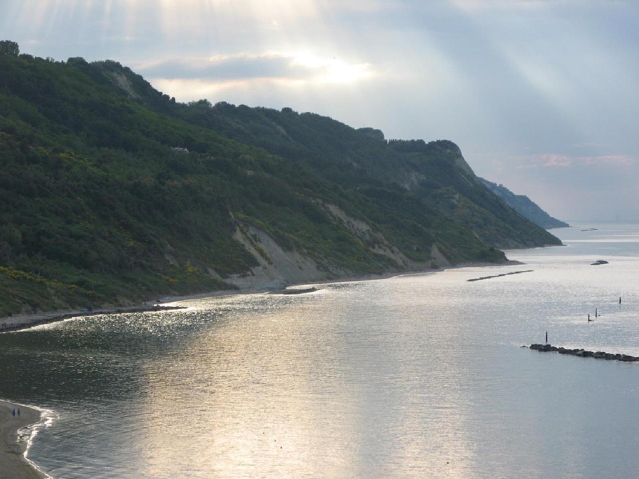 Maison Mare & Monti Pesaro Bagian luar foto